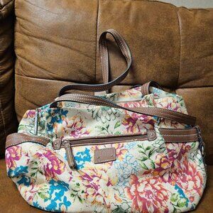 Stone Mountain flowered pattern purse